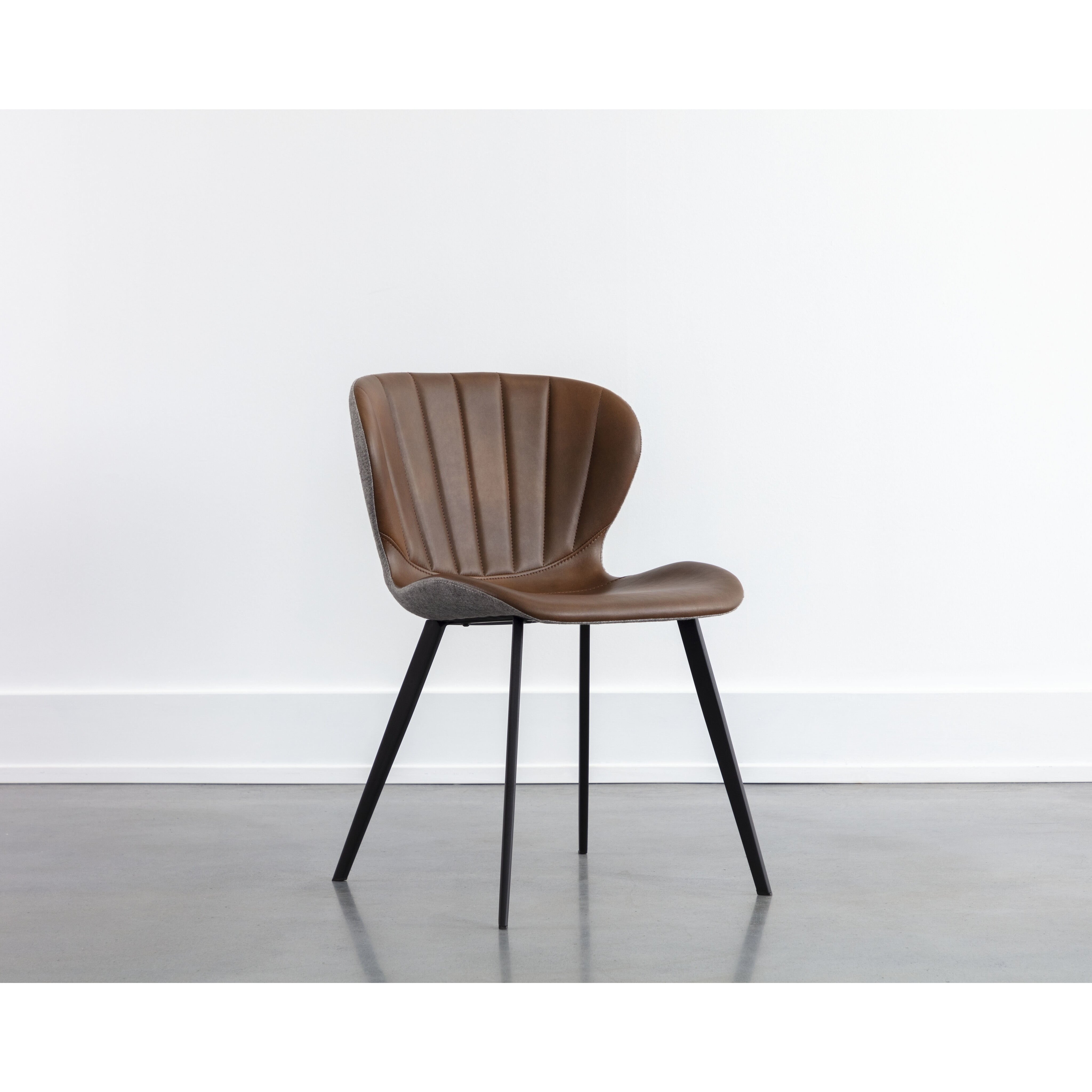 Arabella Bravo Cognac / November Grey Dining Chair